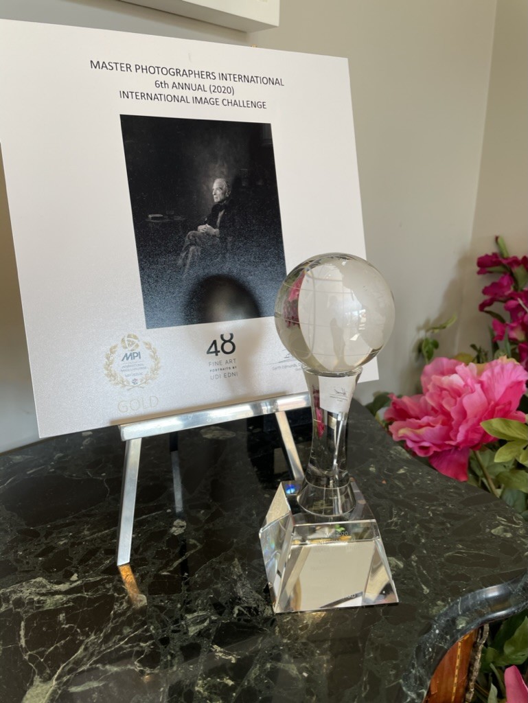 MPI International Image Challenge Gold trophy with the Moe Handel portrait