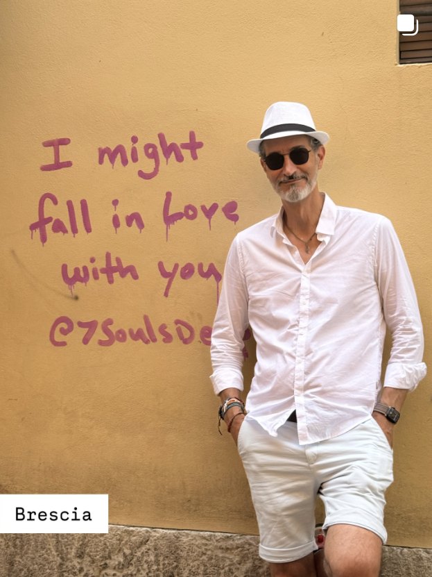 Udi against a yellow wall, Brescia